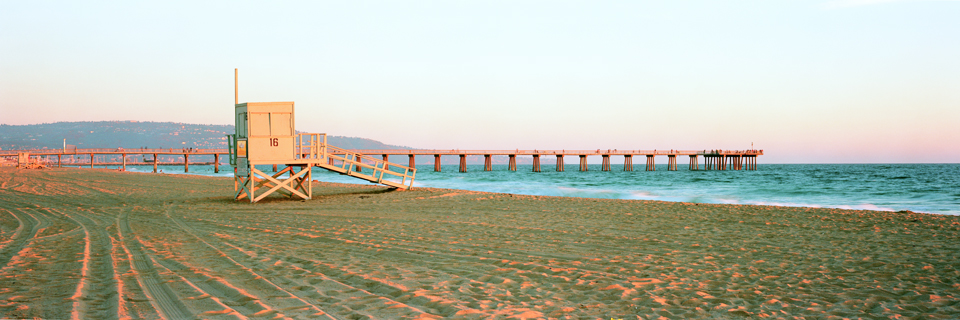 16th, sixteen street, Lifeguard tower on beach, clear sunset sky and Hermosa beach pier