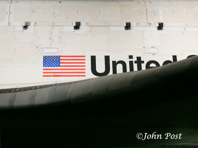 Space Shuttle Endeavour in Air and LA science museum