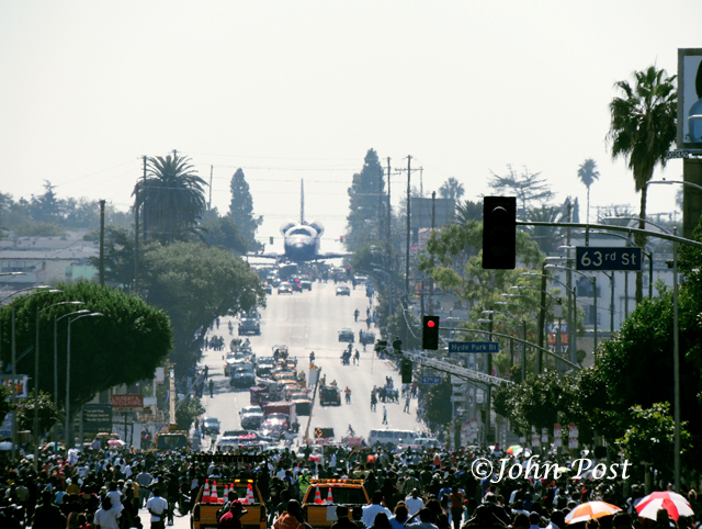 Space Shuttle Endeavour Move on Los Angeles Streets