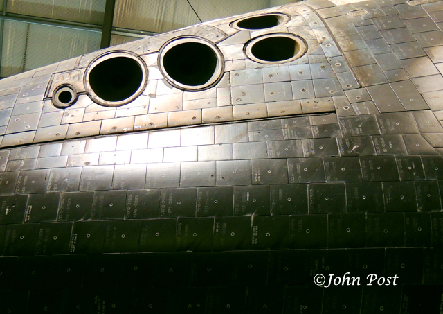 Space Shuttle Endeavour in Air and LA science museum
